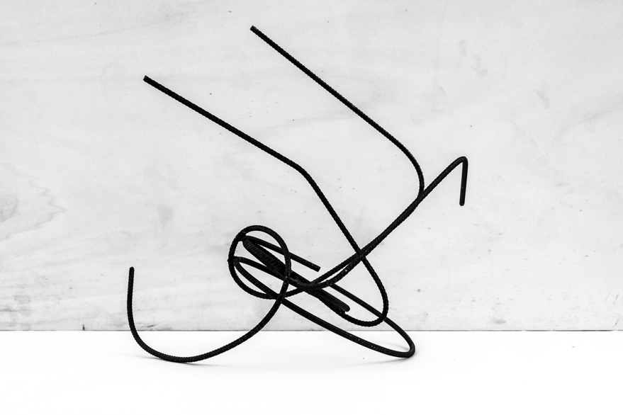 Pippo Lionni 20201217 43°11° steel rod sculpture 51x55x41cm