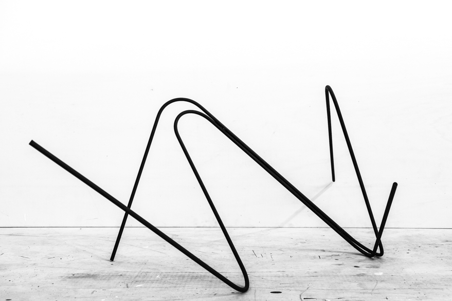 Pippo Lionni 20210209 43°11° steel rod sculpture 61x162x100cm