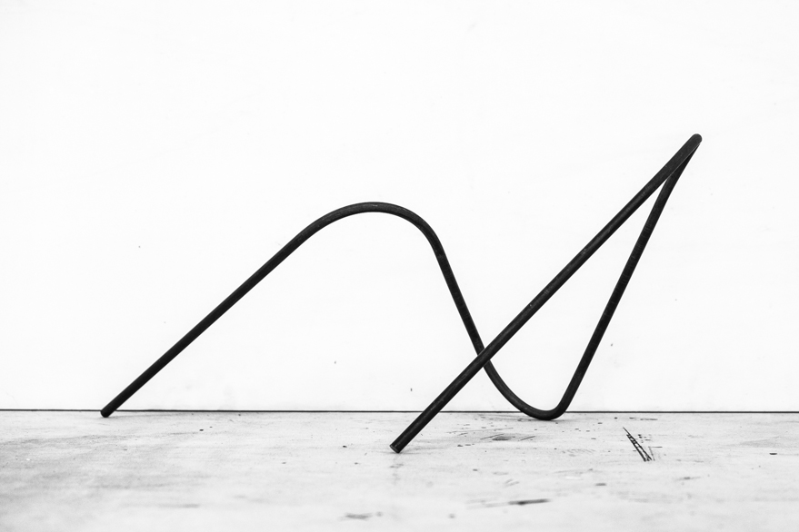 Pippo Lionni 20210223 43°11° steel rod sculpture 29x65x46cm