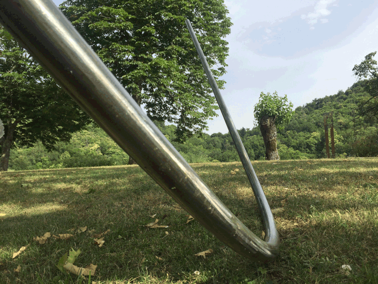 Pippo Lionni 20210623 43°11° steel rod sculpture 165x310x145cm