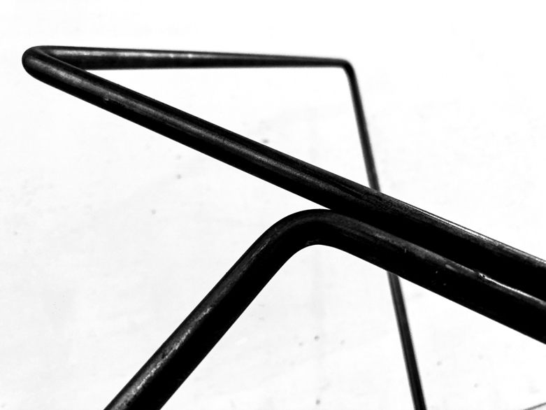 Pippo Lionni 20220109 43°11° steel rod sculpture 53x101x57cm