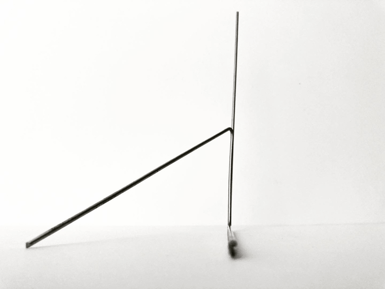 Pippo Lionni 20220110 43°11° steel wire sculpture 19x13x08cm