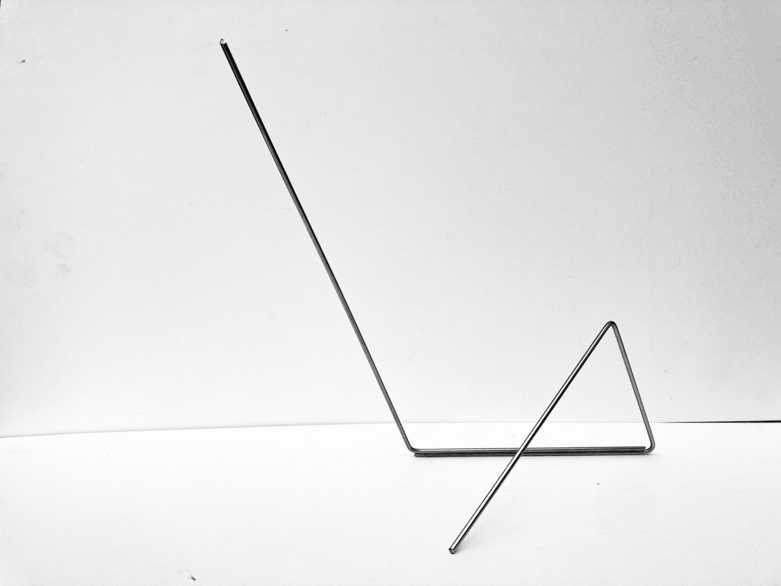 Pippo Lionni 20220227 43°11° steel wire sculpture 17 x 17 x 10 cm