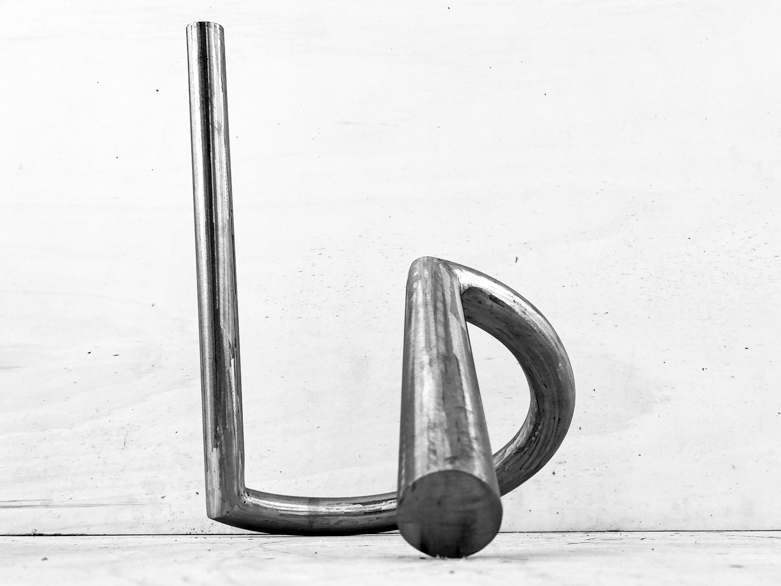 Pippo Lionni 20221124 43°11° steel rod sculpture 52x57x33