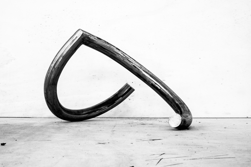 Pippo Lionni 20221208 43°11° steel rod sculpture 28 x 52 x 46 cm